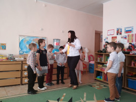 Занятие с логопедом Занятие с логопедом .